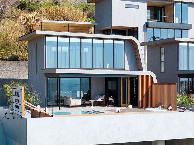 BEACH ROOM